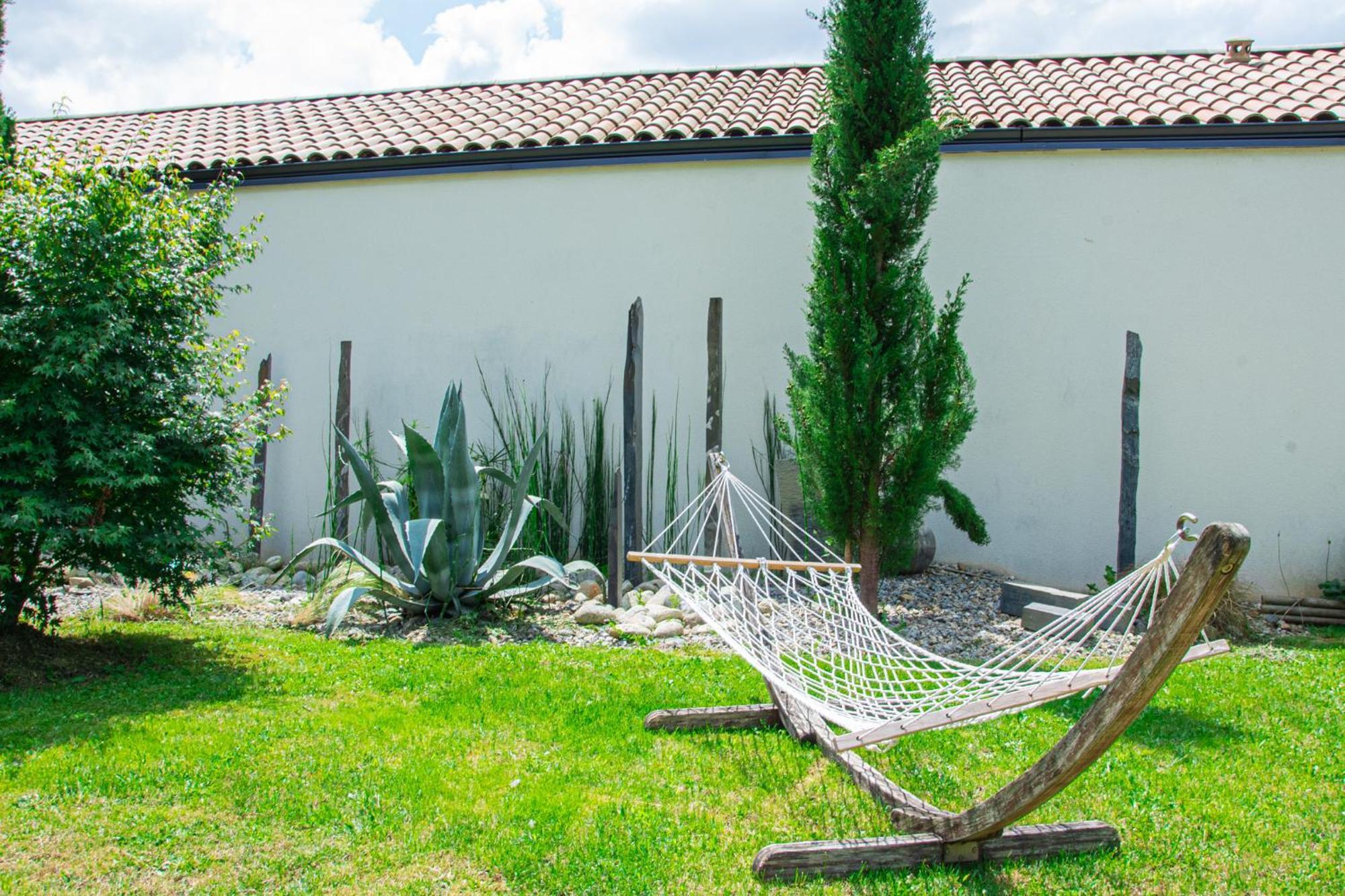 La Villa Ô bois - Maison en face de la forêt Séméac Extérieur photo